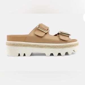 Shu Shop Xyla sandal Tan, Size 8, New in box